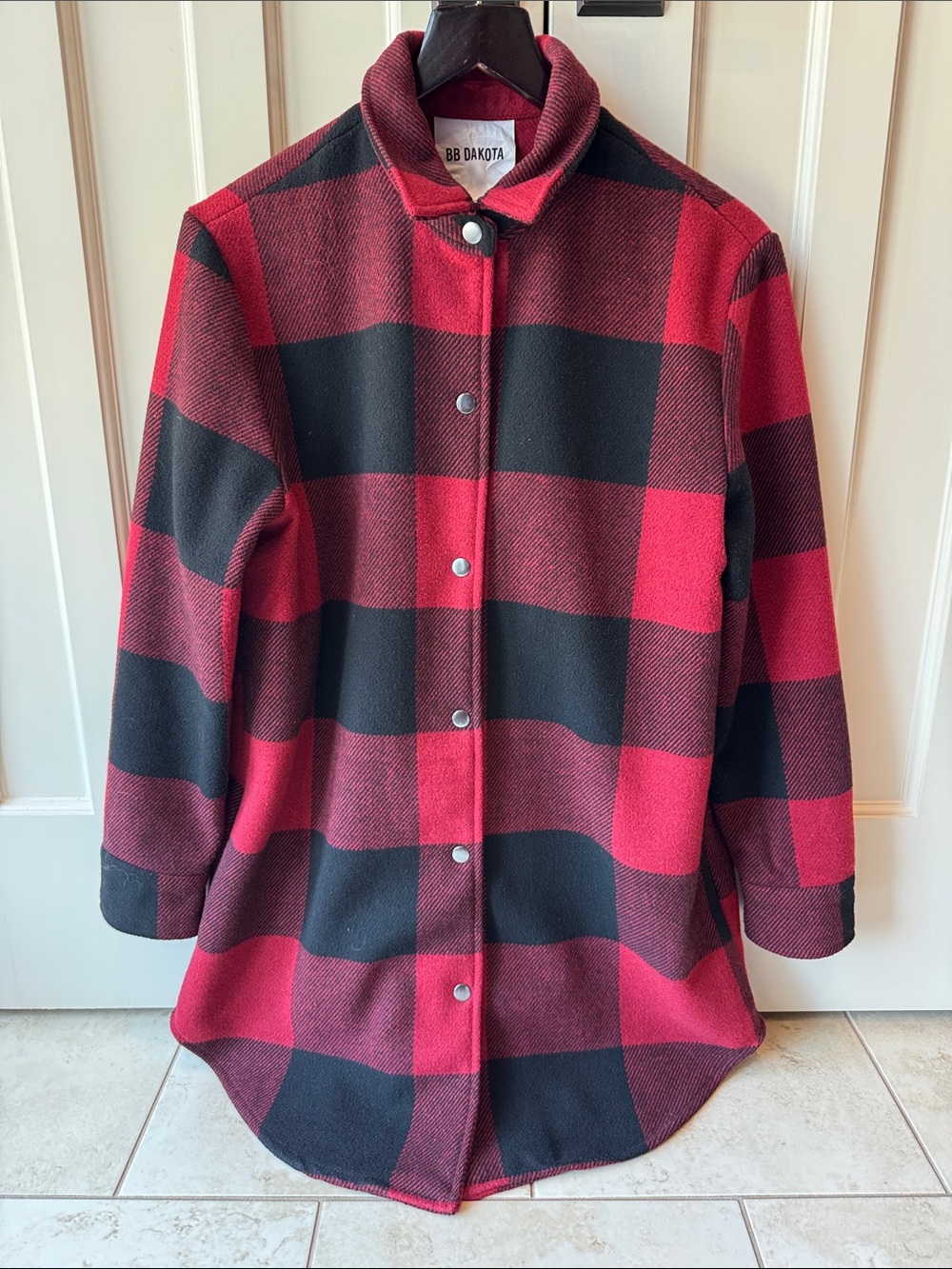 BB Dakota Red and Black Plaid Button-Up Shacket - M BRAND NEW CONDITION